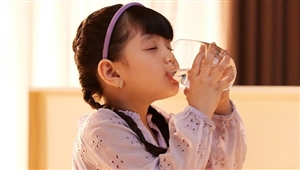 Lợi ích của nước ion kiềm điện giải đối với phụ nữ